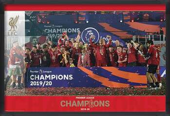 Плакат с рамка Liverpool FC - Trophy Lift